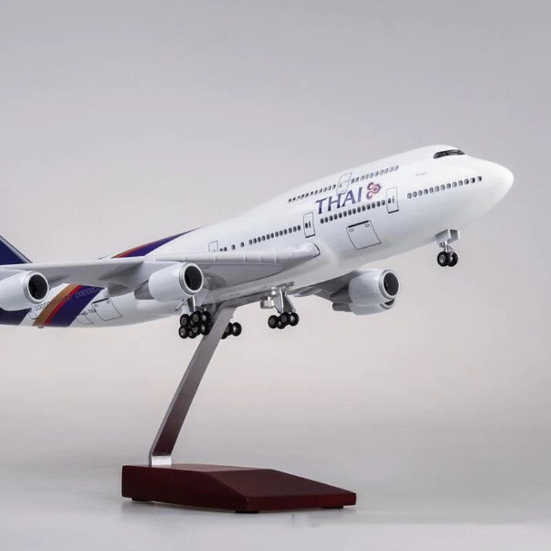 XL Thai Airways Boeing 747