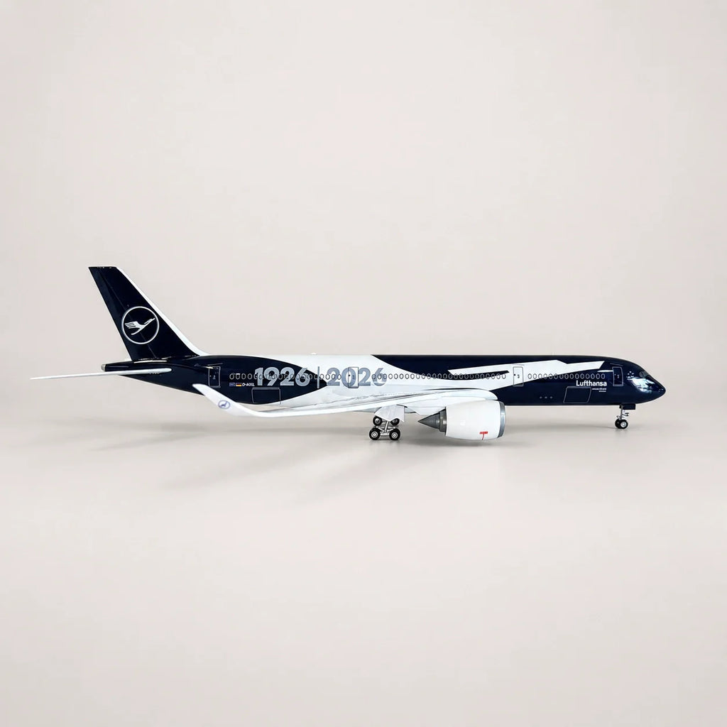 Lufthansa Airbus A350 100 Years Edition 1:142 Scale Model