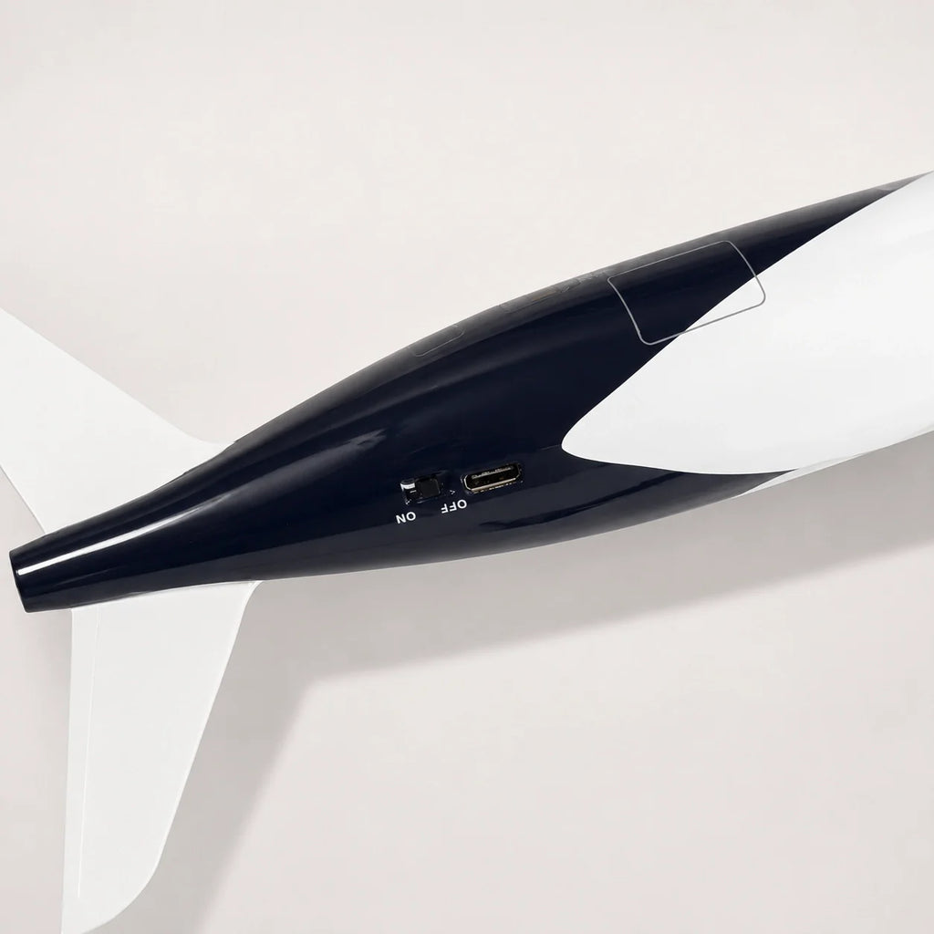 Lufthansa Airbus A350 100 Years Edition 1:142 Scale Model
