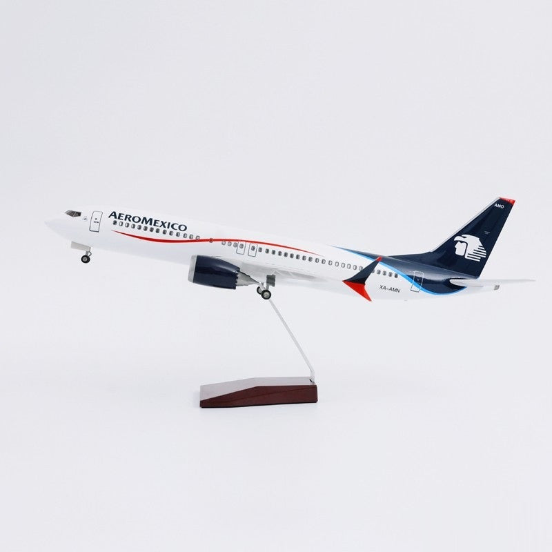 XL Aeromexico Boeing 737 MAX